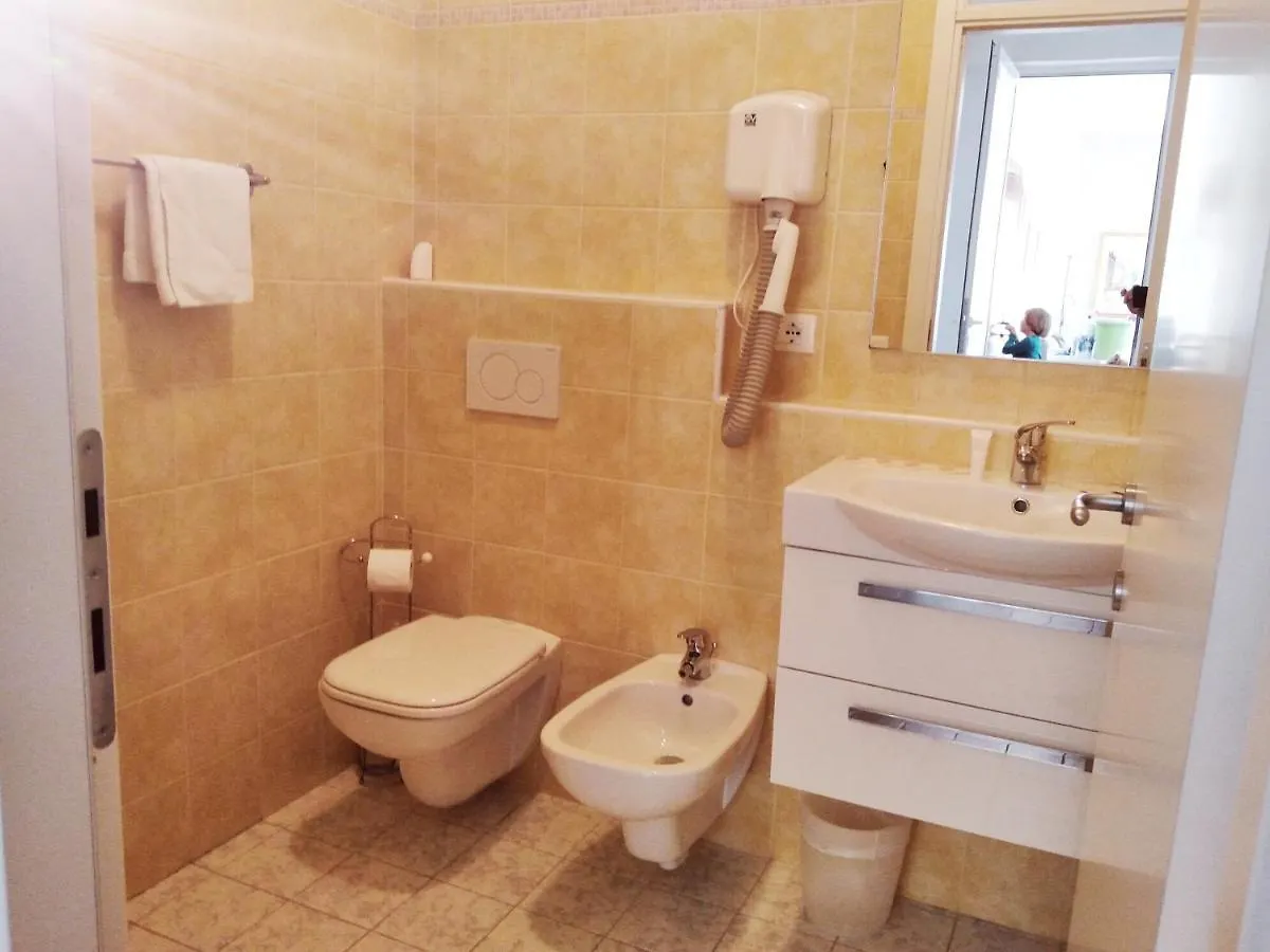 Apartment Appartamenti Elisabetta Lazise Italy